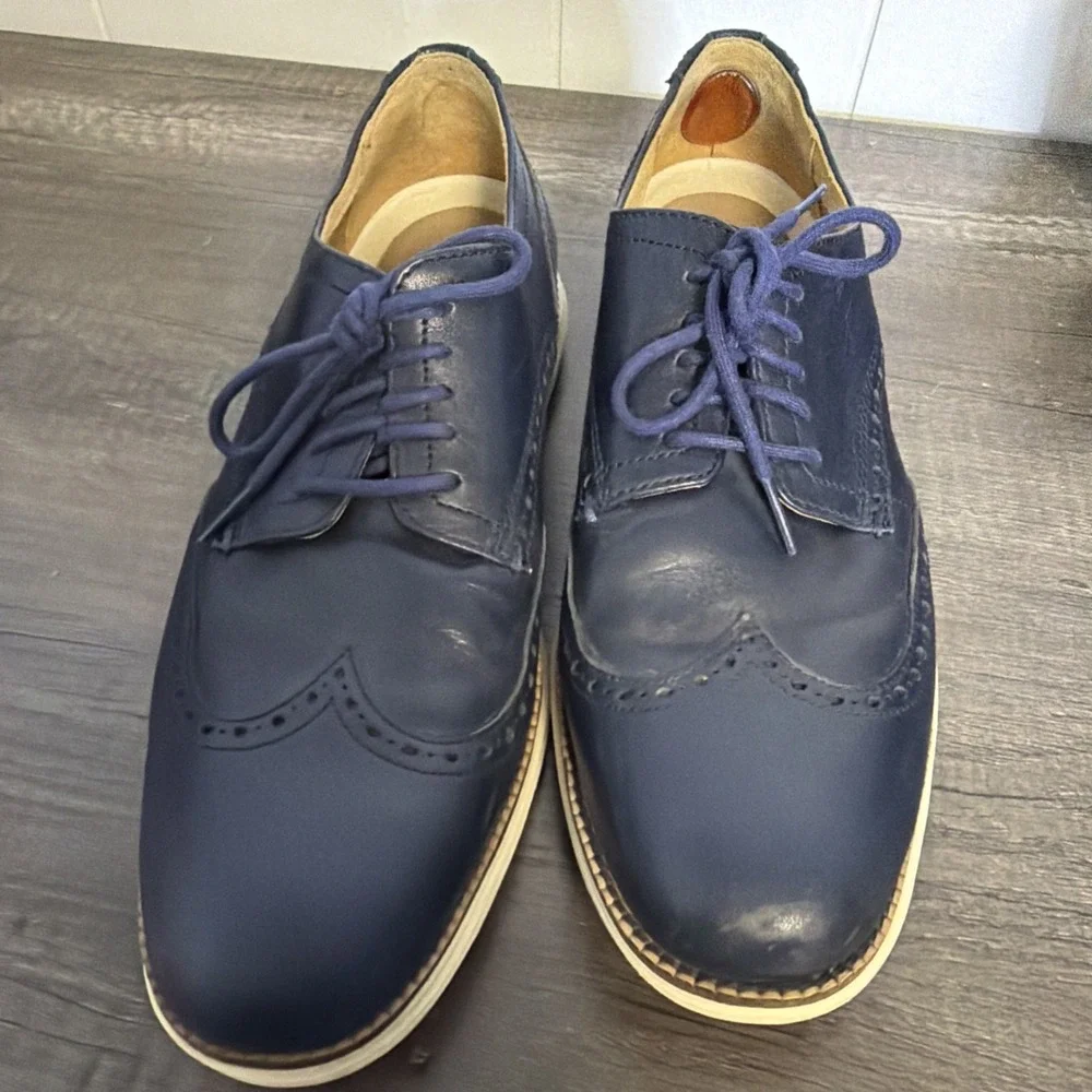 Men's Cole Haan Size 9 OriginalGrand Wingtip Oxfords Navy Blue Leather